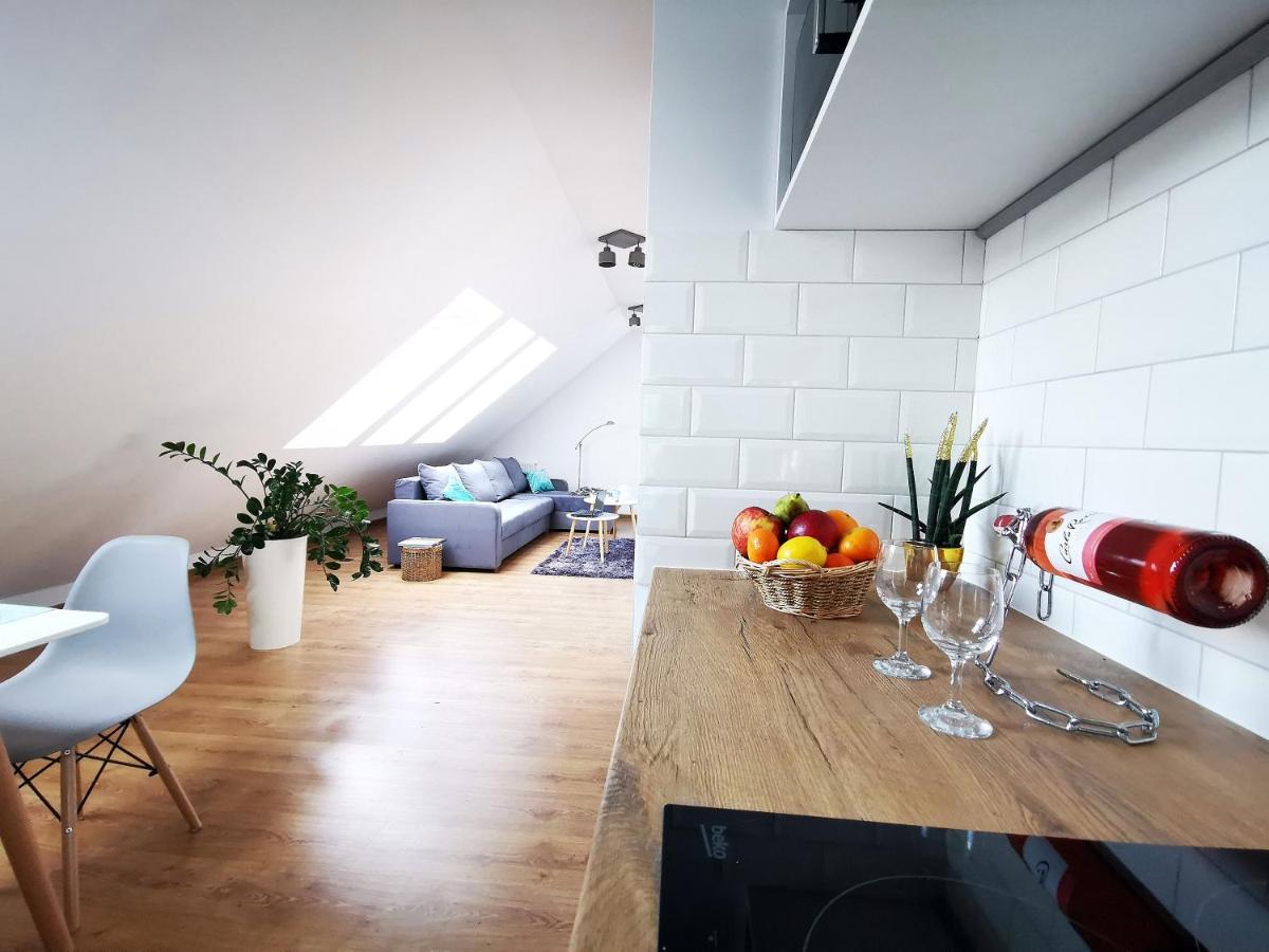 Apartament Miętowy z 2 sypialniami i miejscem parkingowym - Housity
