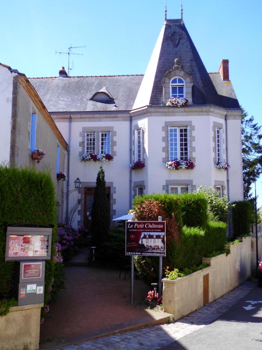 Le PETIT CHATEAU - Tiffauges proche Puy duFou - Housity