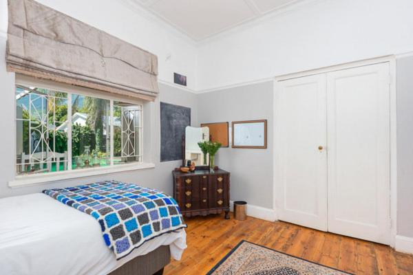 SARAH's PLACE- MANOR HOUSE - Housity