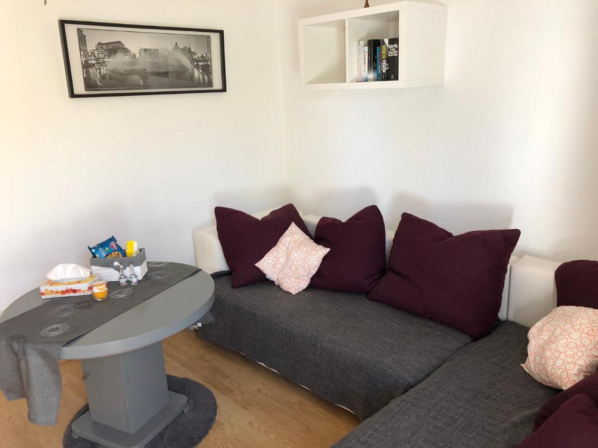 2 Zimmer Wohnung mit Balkon - Nähe Messe - Housity