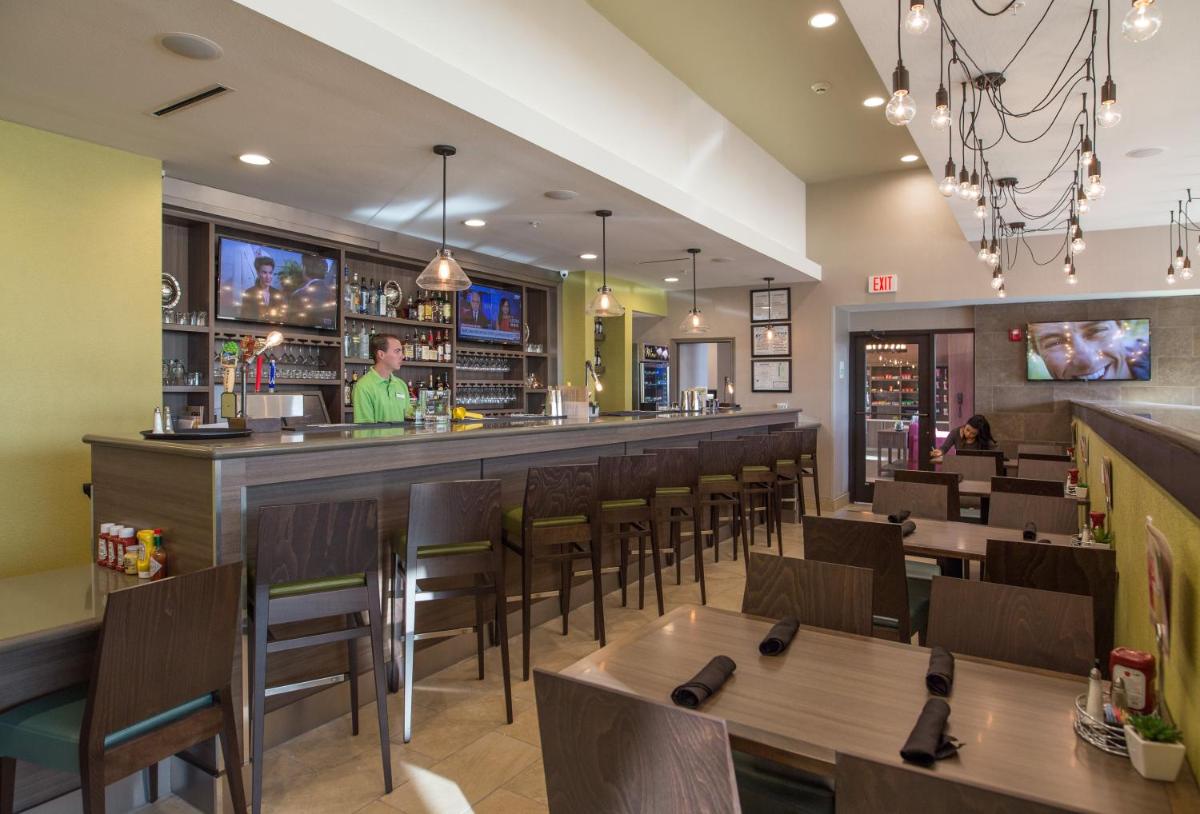 Suitetrails - Holiday Inn San Marcos Convention Center, an IHG Hotel