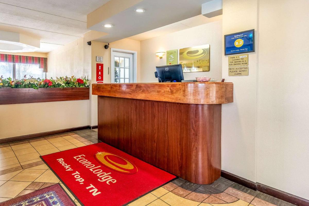 Econo Lodge - Housity
