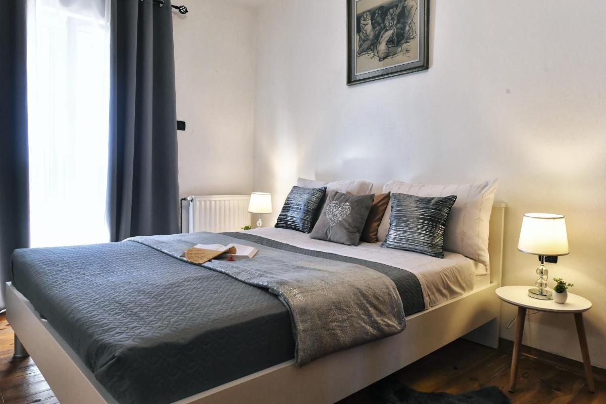 *****Pool house with beautiful seaview,big garden and old tavern***** - Housity