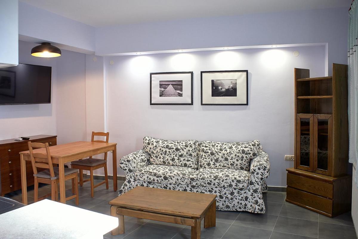 Varvara Lake Dramatown Studio - Housity