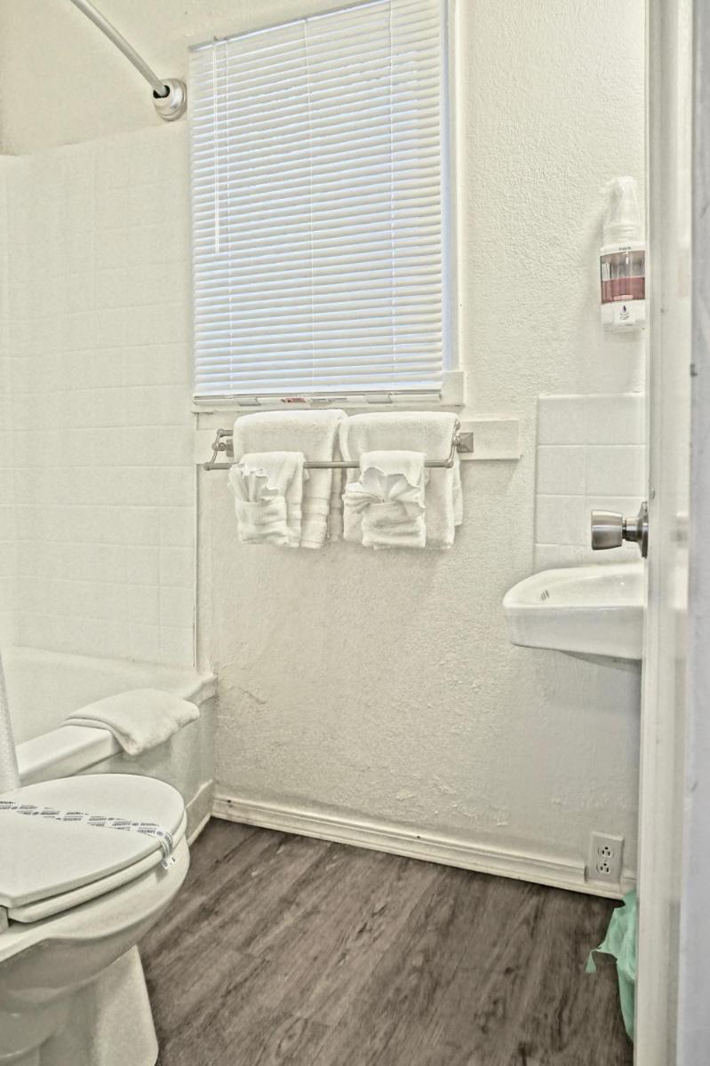 Arbor Inn Motel Oakridge - Housity