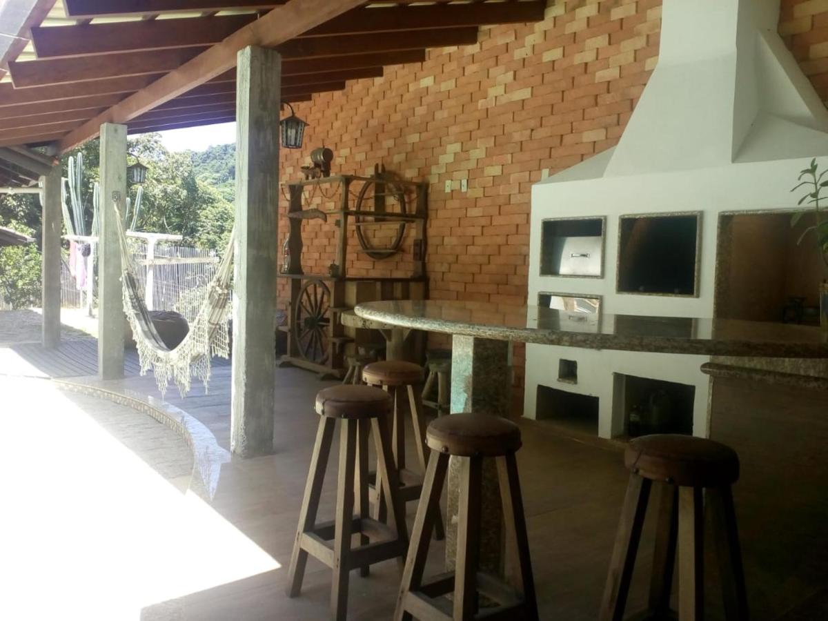 Le Loup Residência para Hospedagem Suítes 1 - Housity