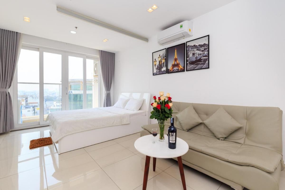 Sky Center Near Airport - Housity