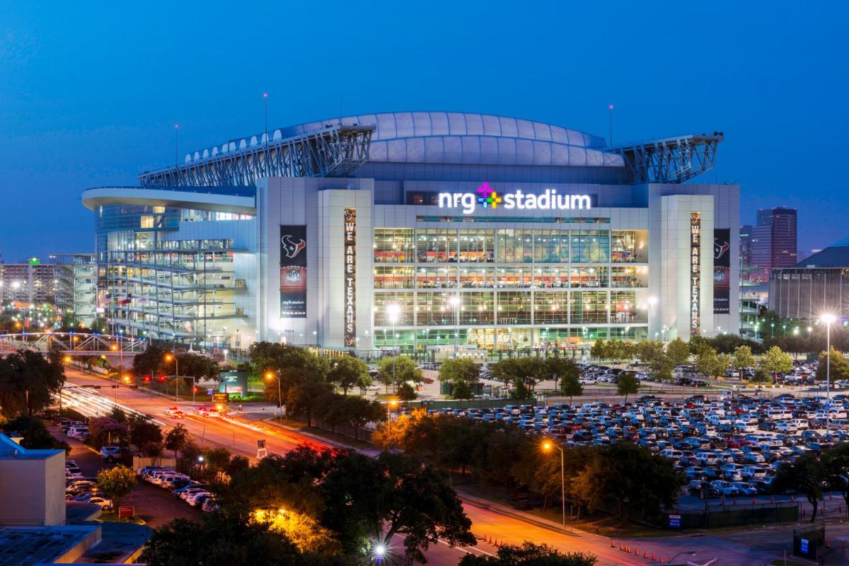 Wyndham Houston near NRG Park - Medical Center - Housity