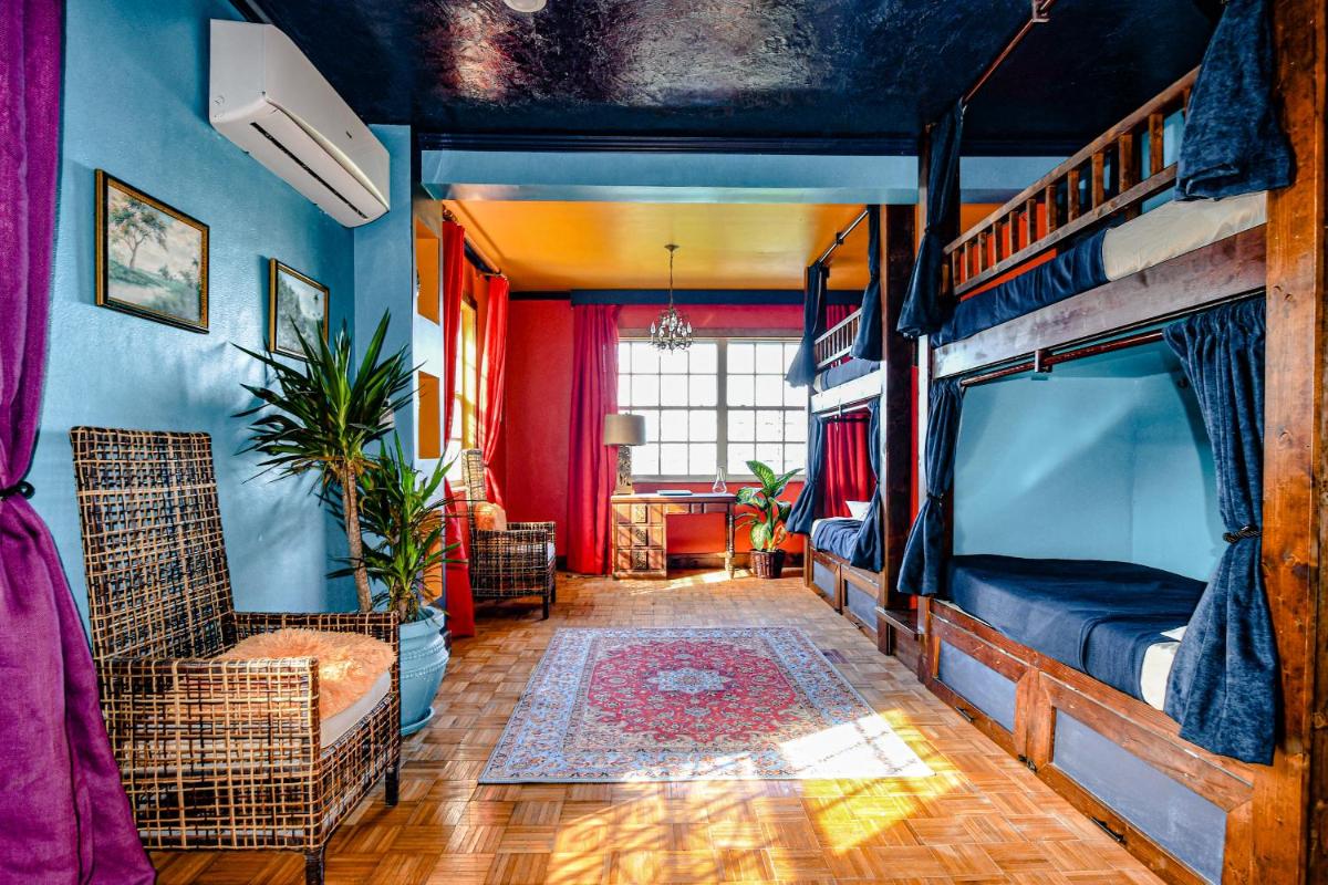 Viking Hill Oceanfront Hostel & Resort - Housity