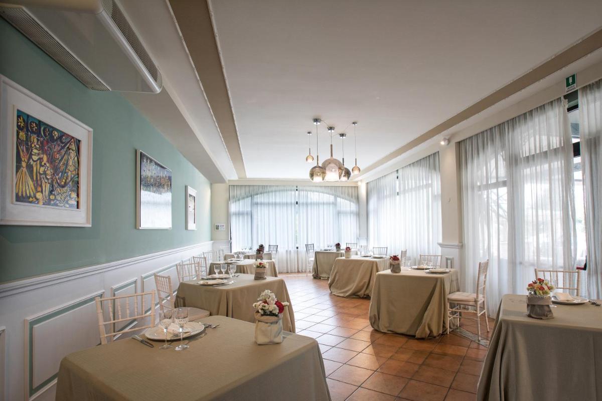 Hotel Hermitage - Housity