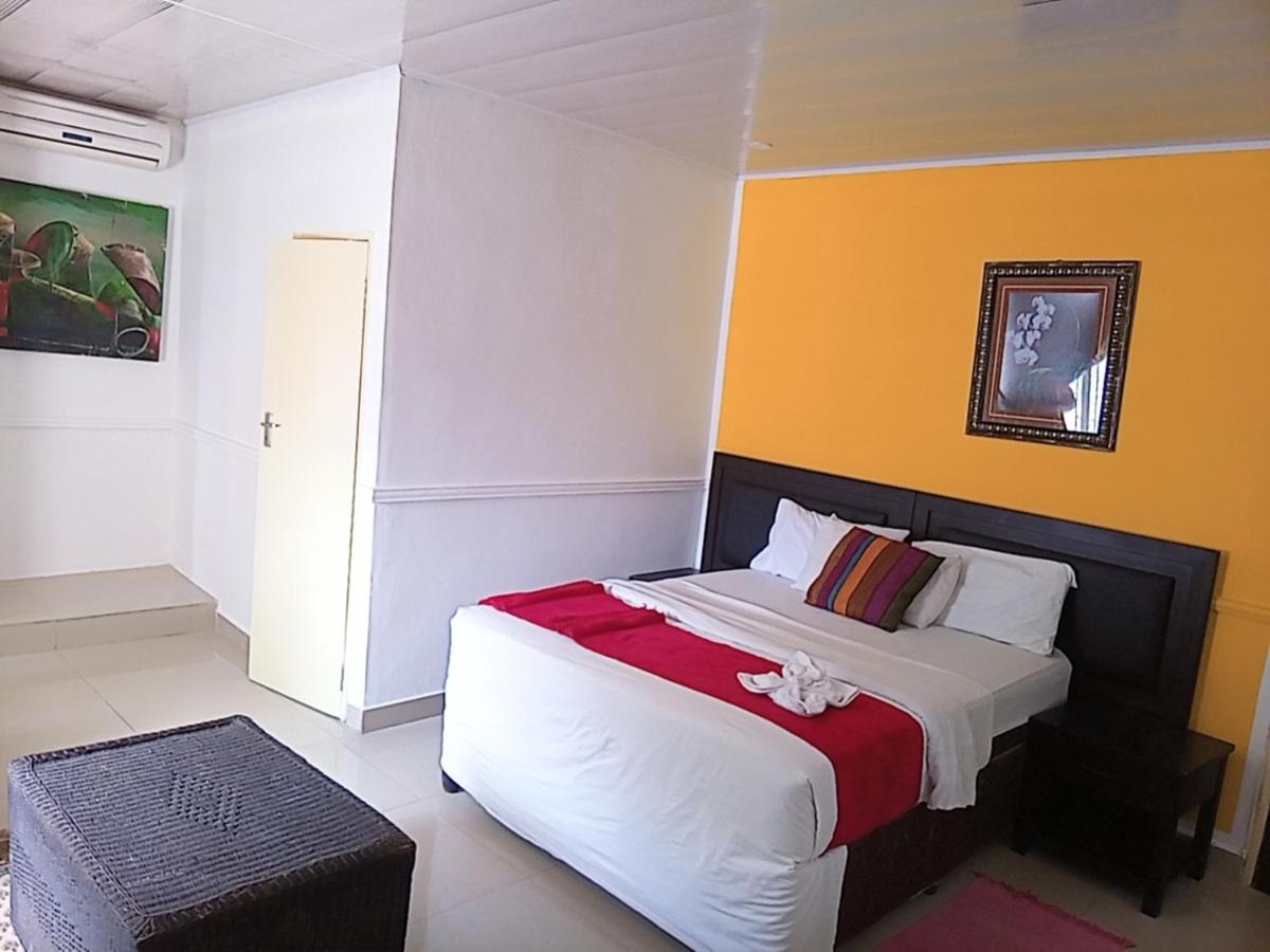 Suitetrails - Royal Olympia Lodge Lusaka