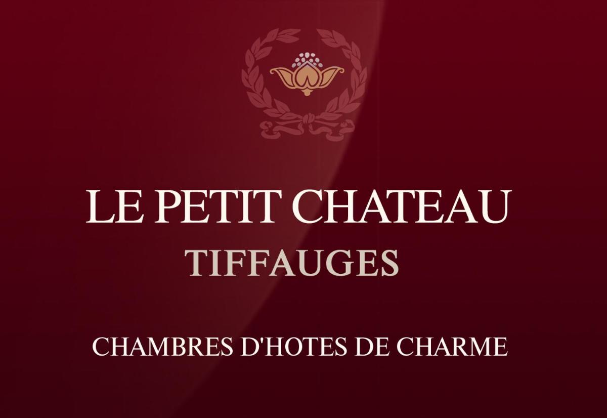 Le PETIT CHATEAU - Tiffauges proche Puy duFou - Housity