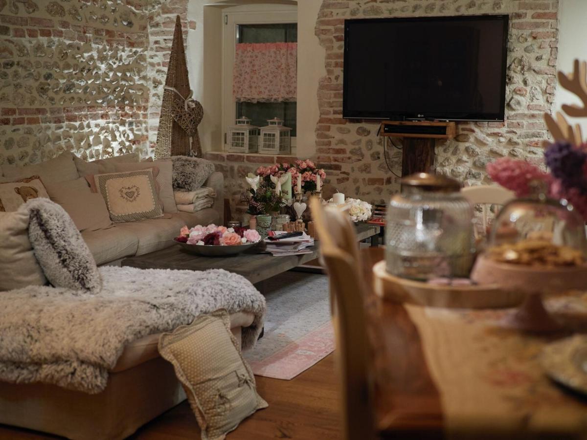 Matilde's House - Housity