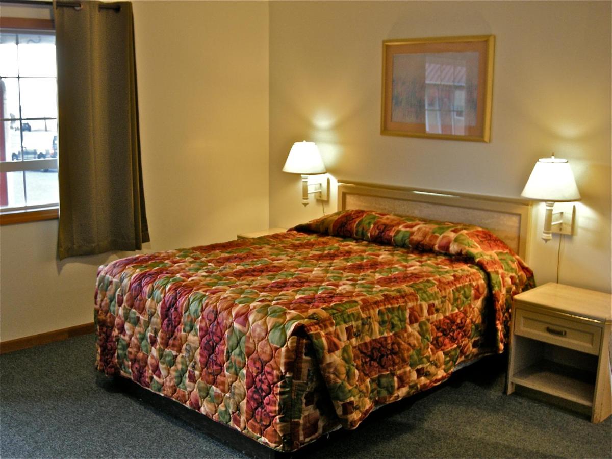 Wild Chinook Inn - Housity