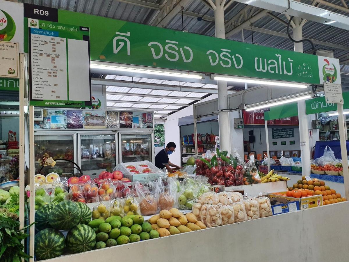 Popular CondoT8@IMPACT Arena - Housity