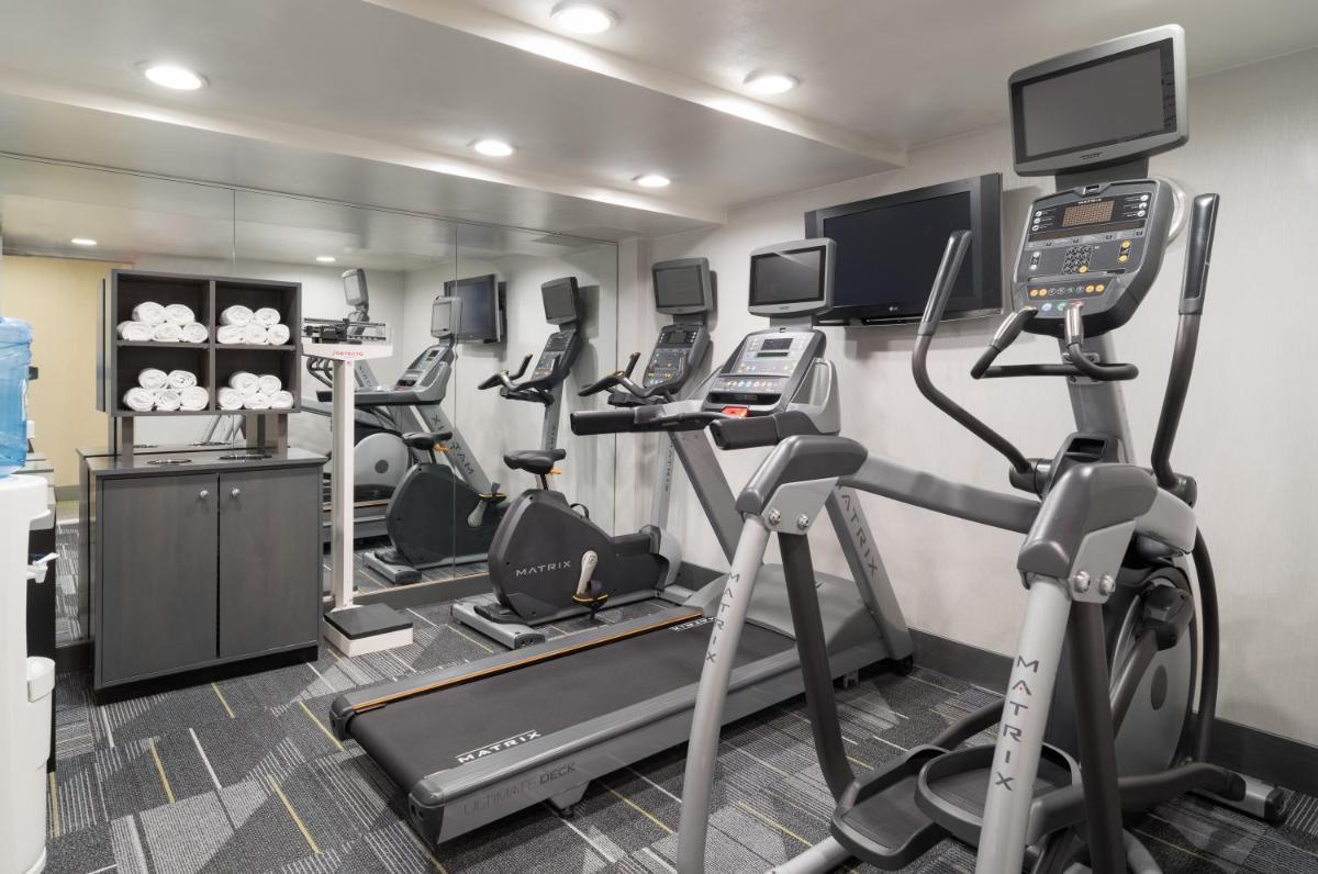 Holiday Inn Wall Street, an IHG Hotel - Housity
