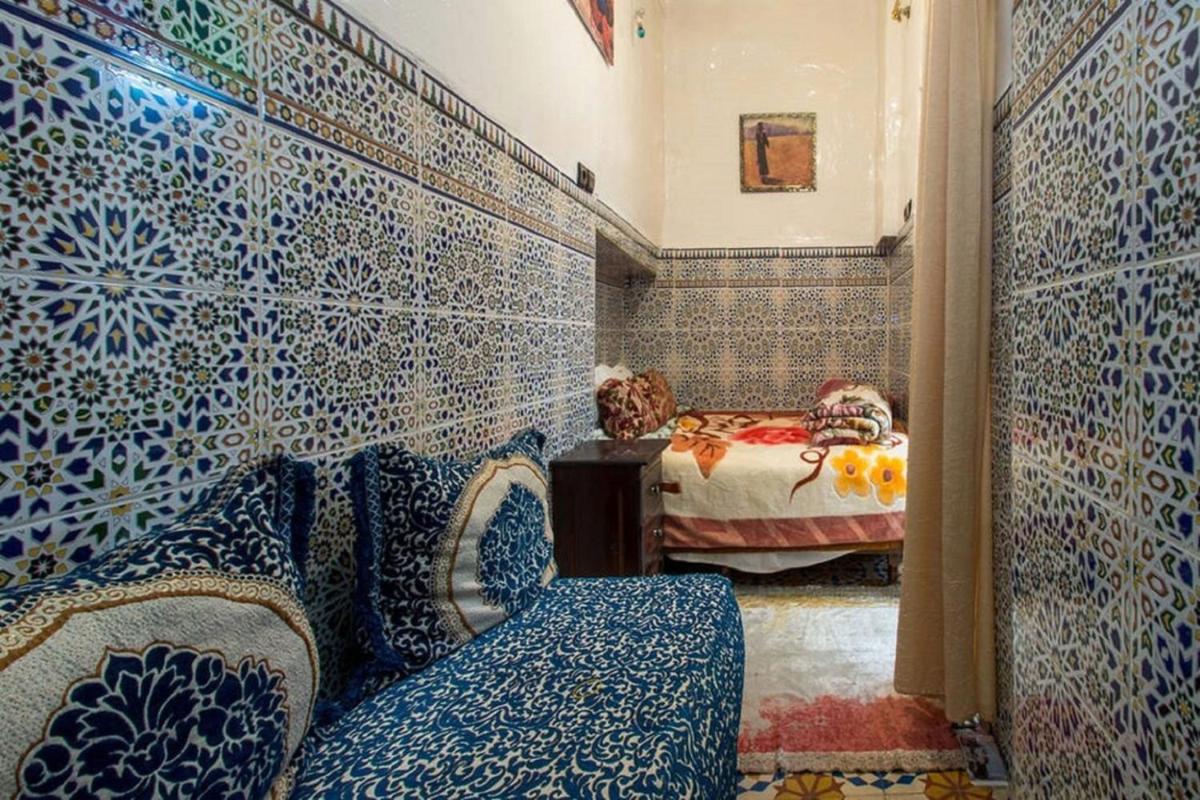 Family Room for 4 peoples Sunny Riad Inside Medina Fes El Bali - Housity