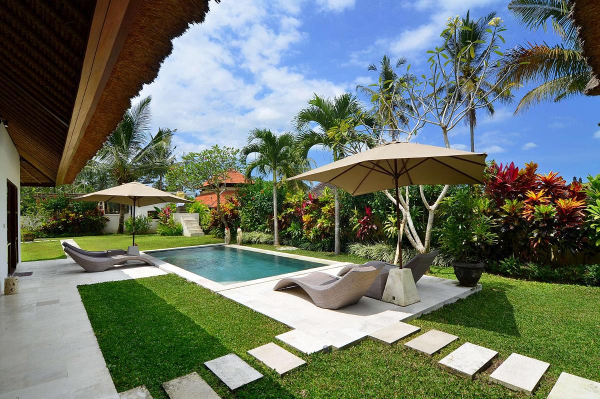 Rent a Luxury  in Bali Close to the Beach, Bali  2031 - Housity