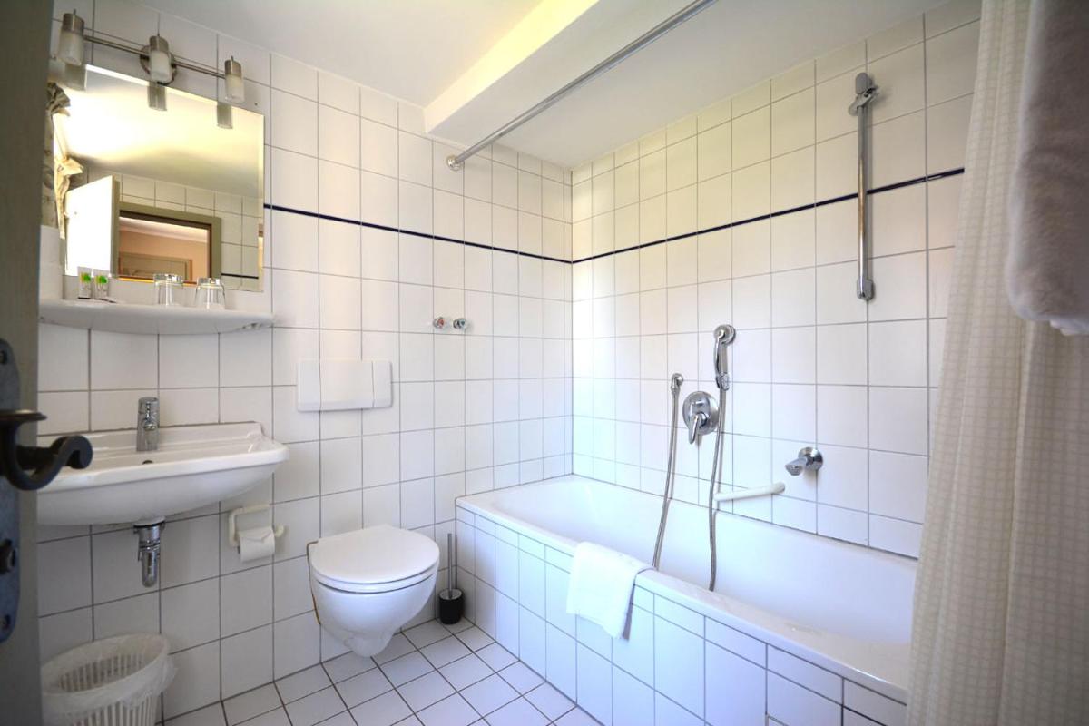 Landhotel Schloss Buttenheim - Housity