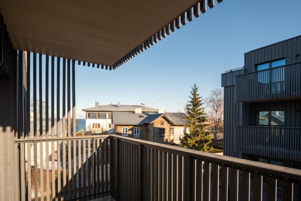 Dream Stay - Brand New Apartment with Balcony & Free Parking - Housity