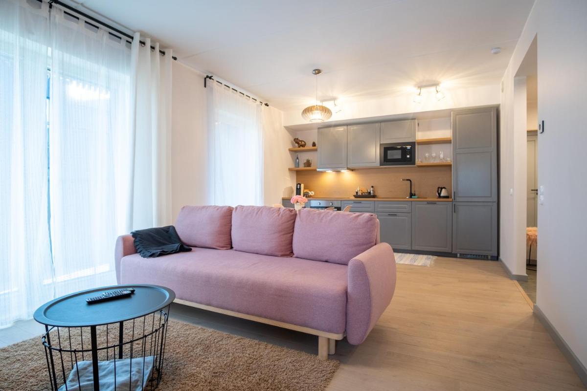 Dream Stay - Brand New Apartment with Balcony & Free Parking - Housity