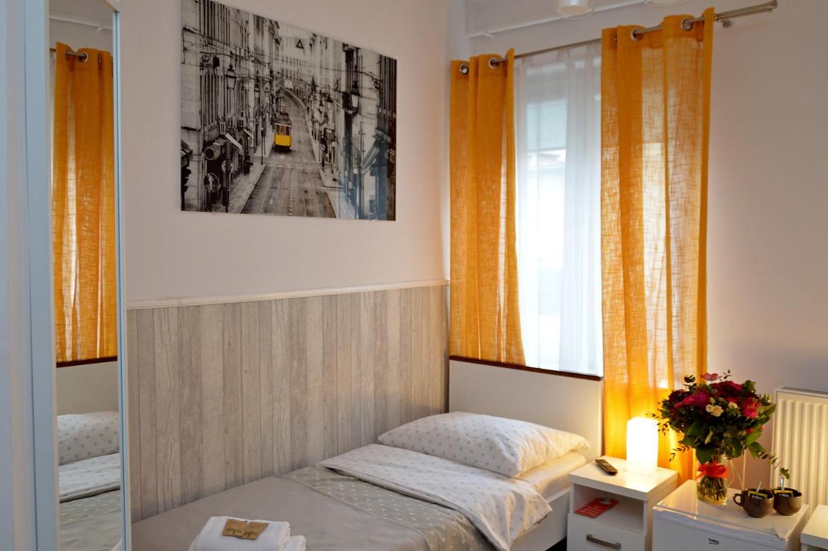 Cracow Central Aparthotel - Housity