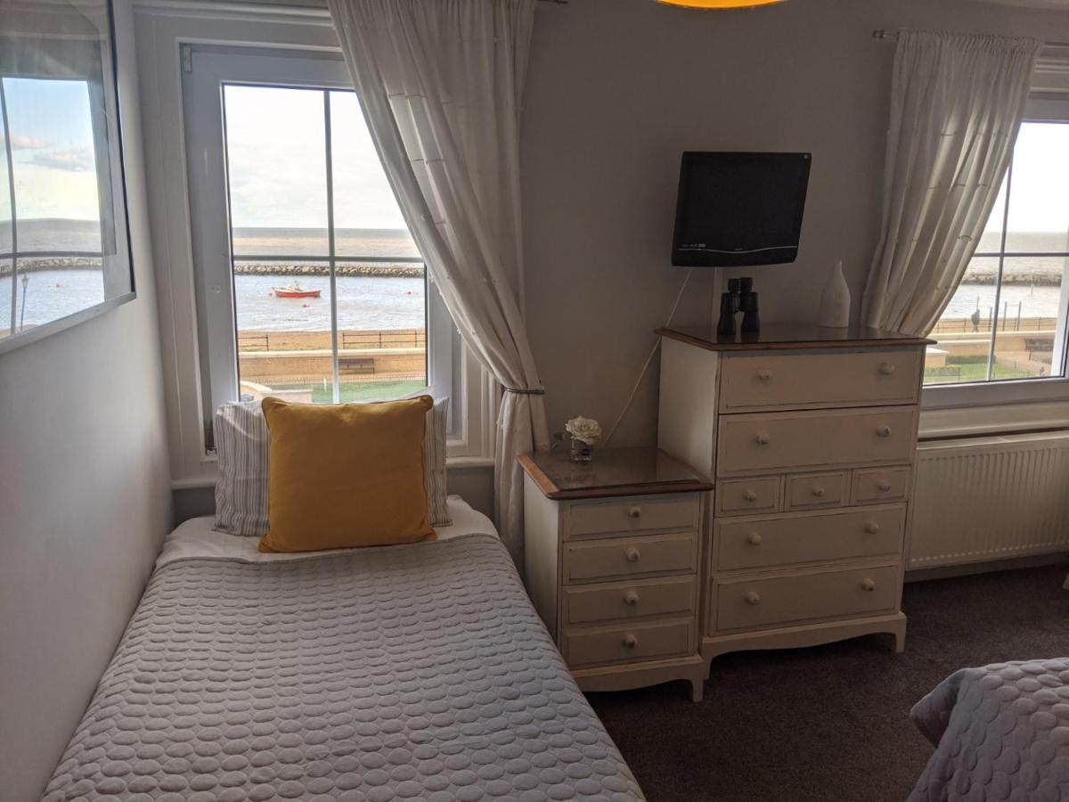 Aqua Bay Guest House - Housity