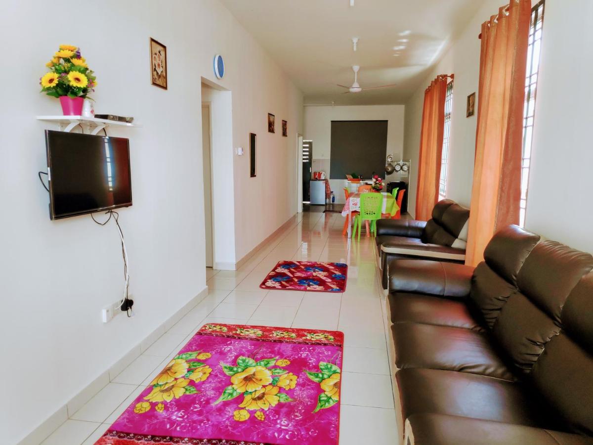 Lavender Homestay Desaru - Housity