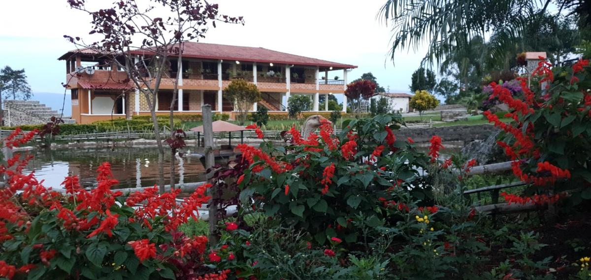 Acantos Hotel Campestre - Housity