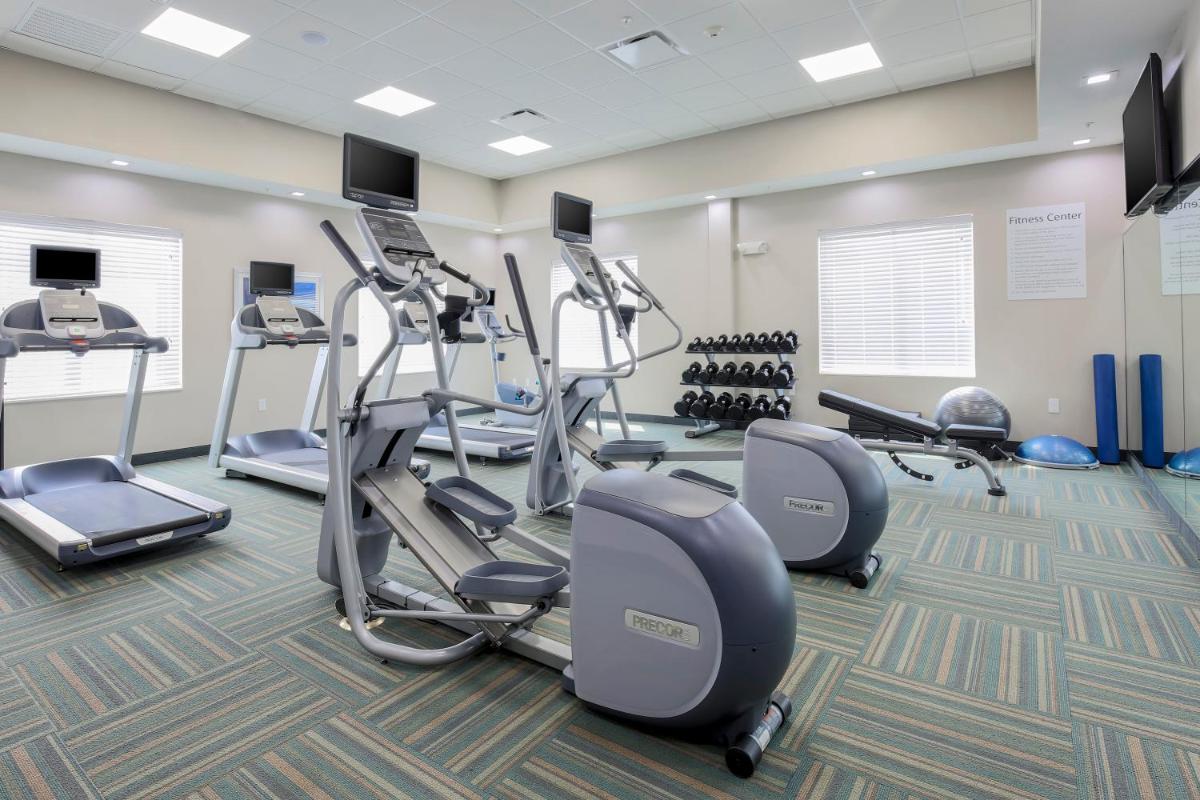 Holiday Inn Express & Suites Houston - Hobby Airport Area, an IHG Hotel - Hizvo