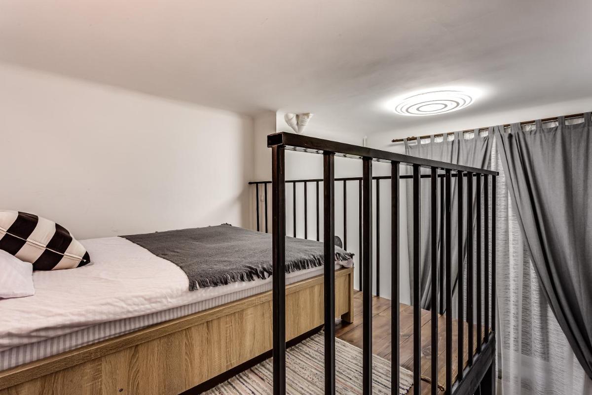 Valova 13, small studio - Hizvo