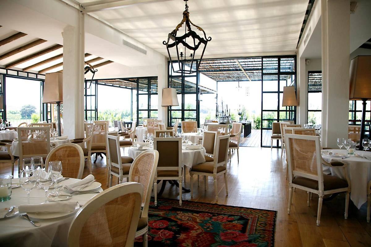 Un restaurante o sitio para comer en Hotel La Malcontenta