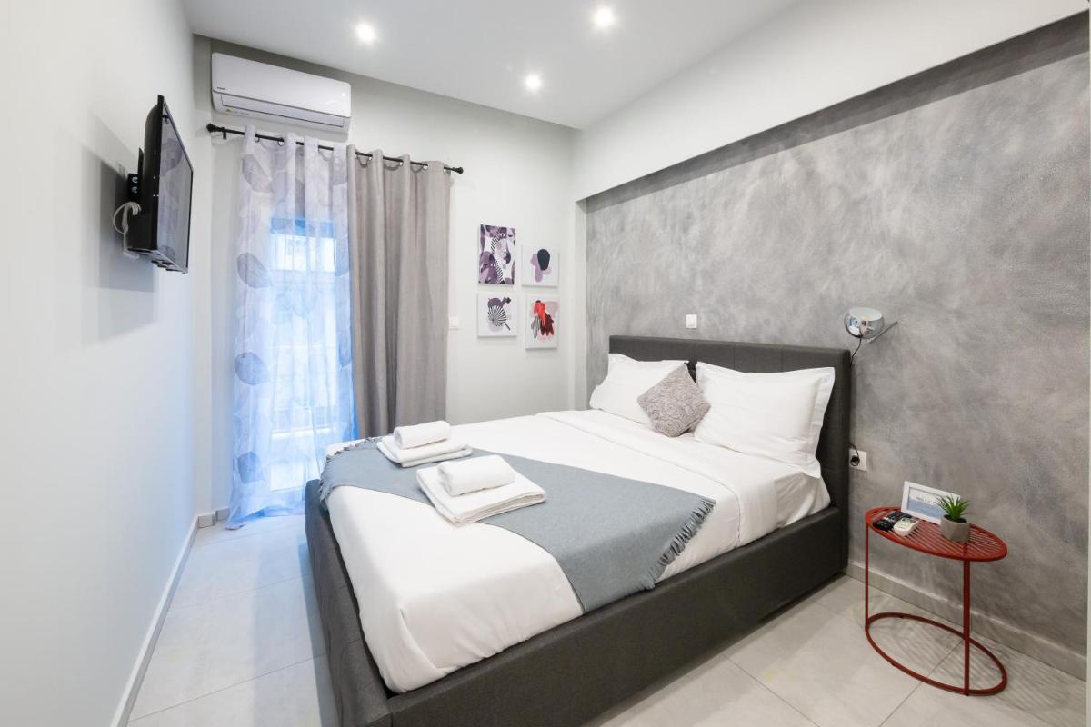 DK Mini Studio White Tower - Housity