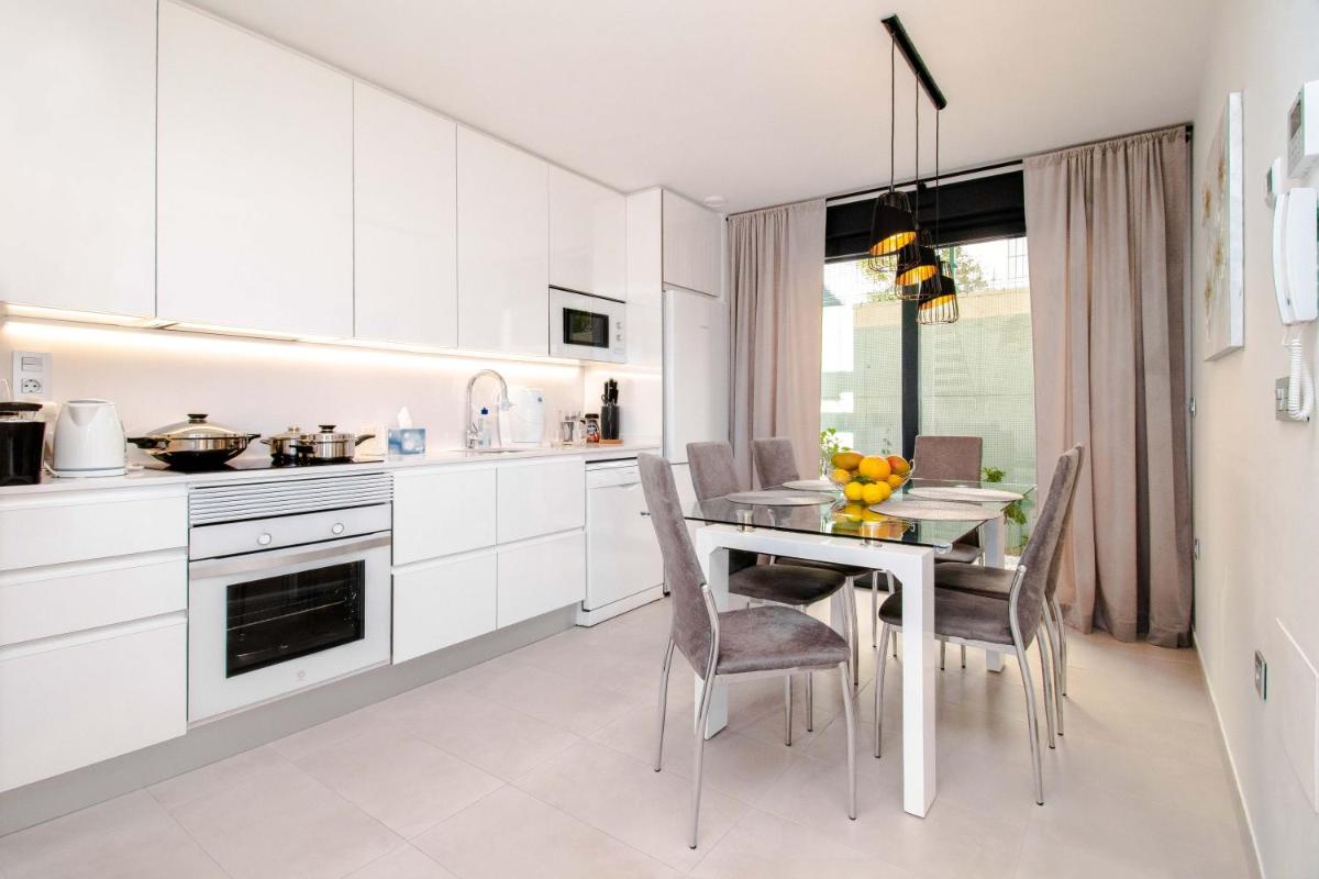 Villa de lujo con piscina - Housity