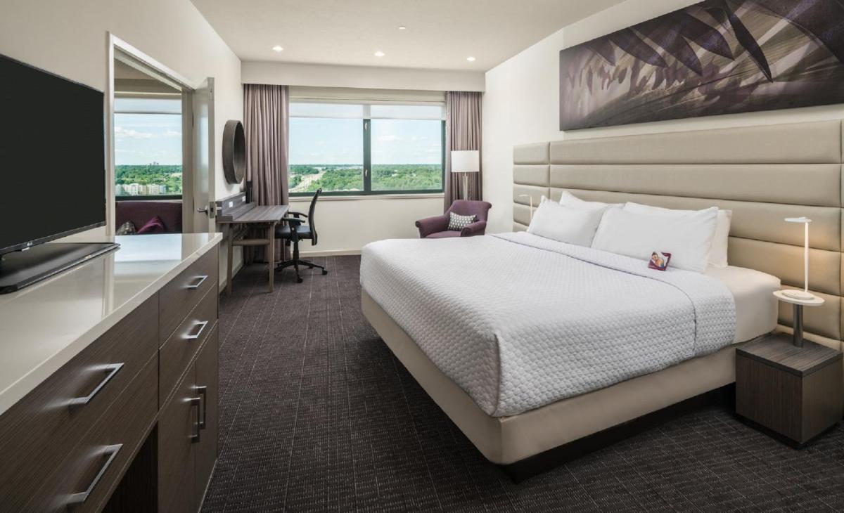 Crowne Plaza Springfield Convention Center by IHG - Housity