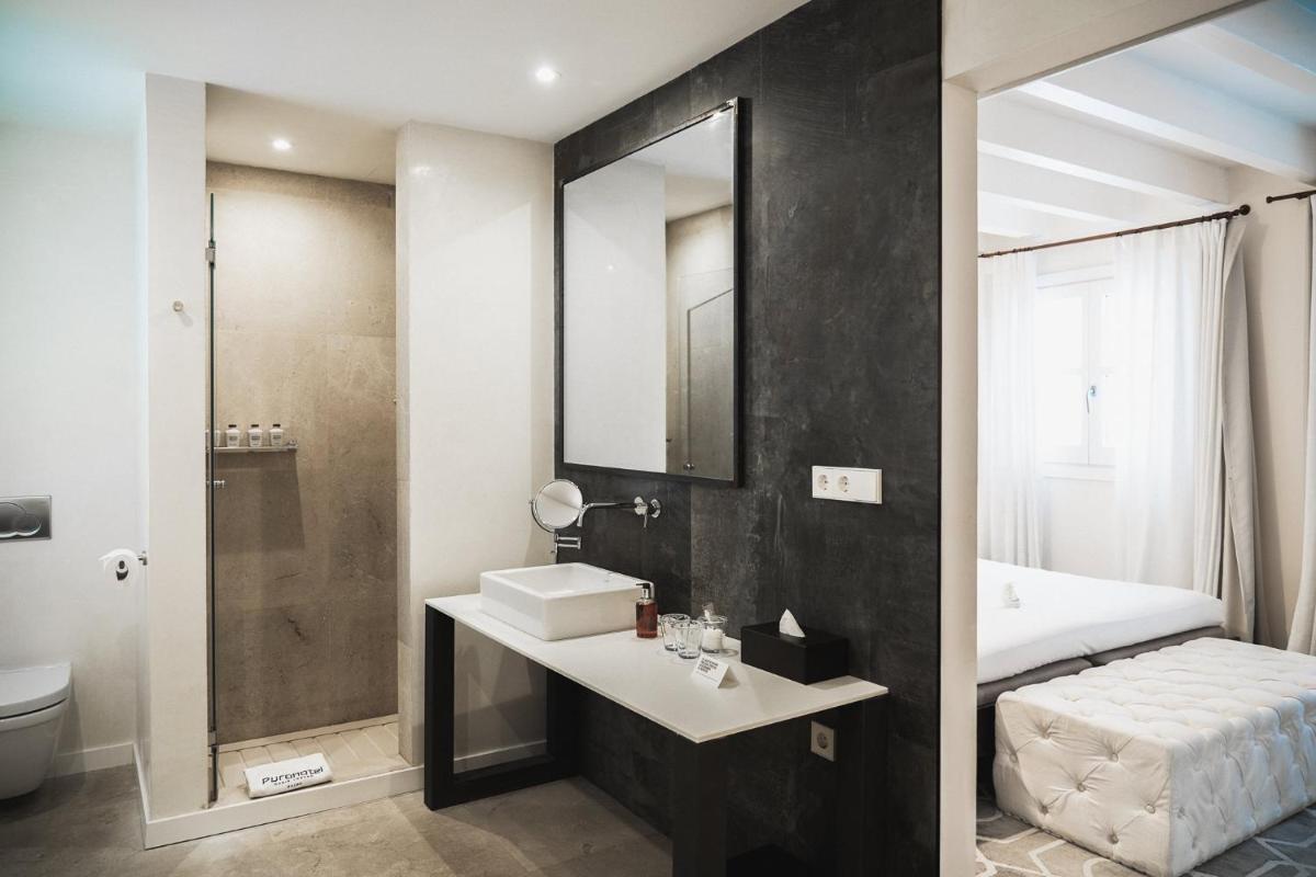 Un baño de Puro Hotel Oasis Urbano