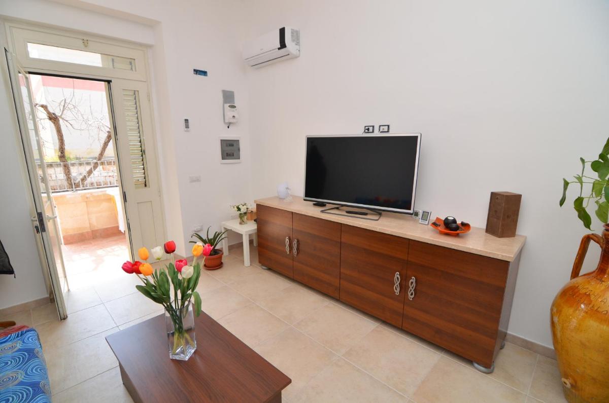 Casa Nzinu a soli 170 mt dal mare di Torre Colimena - Housity
