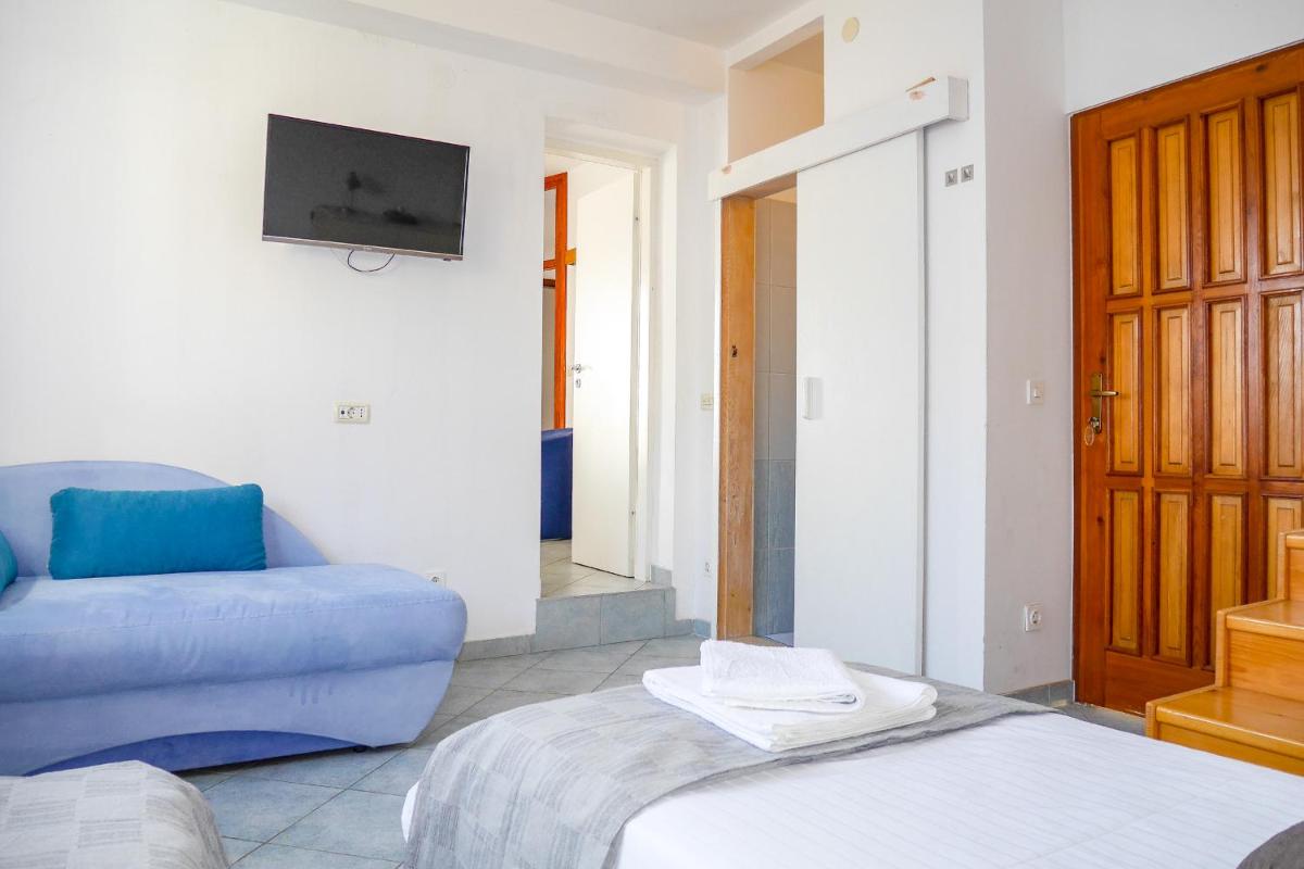 Apartments Beach Dugi rat - Housity