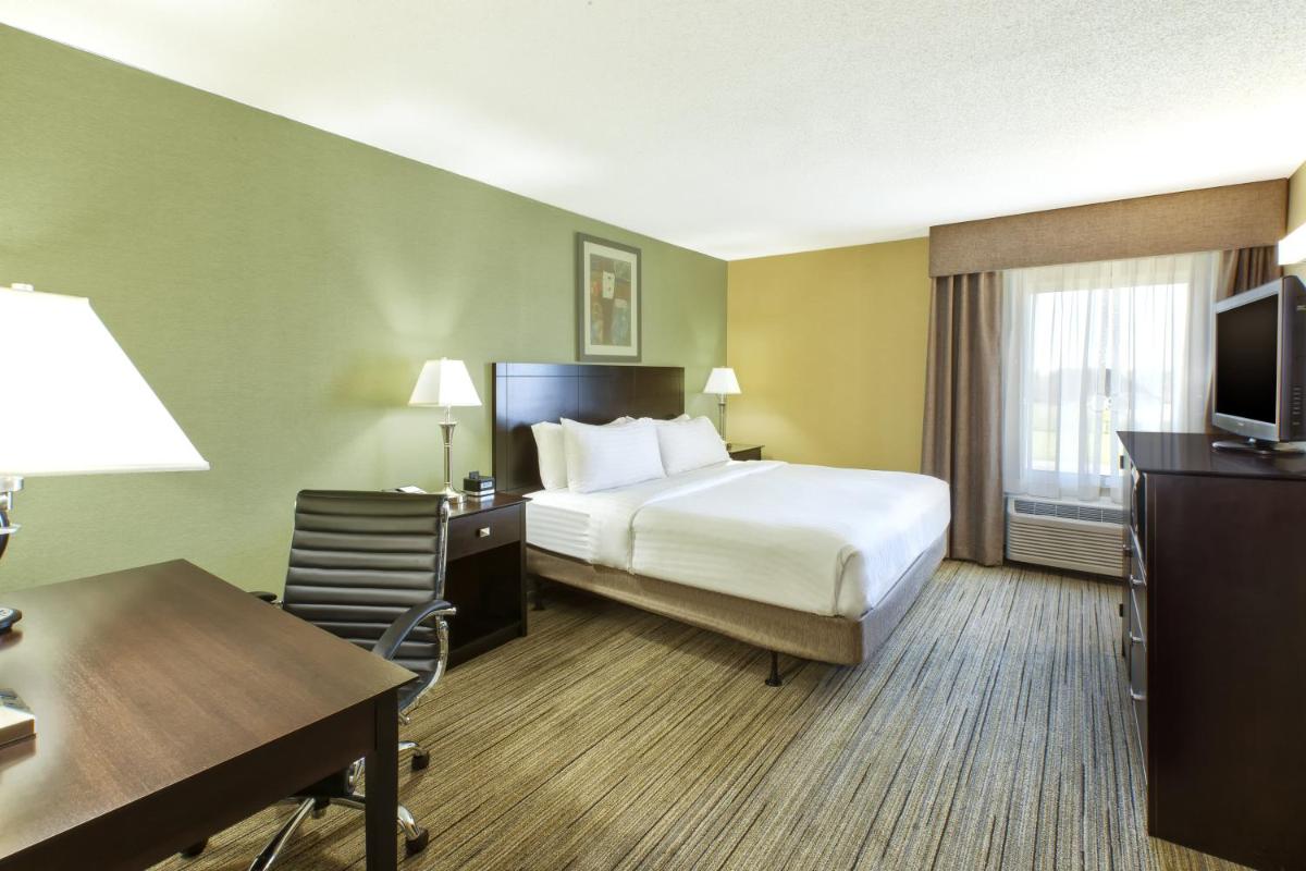 Country Inn & Suites by Radisson Benton Harbor-St Joseph MI - Housity