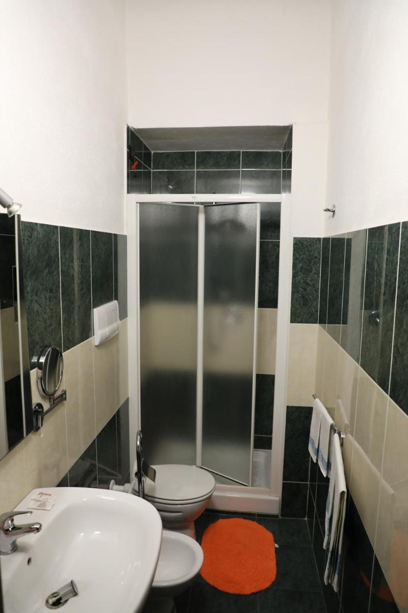 Rooms & B&B - Housity