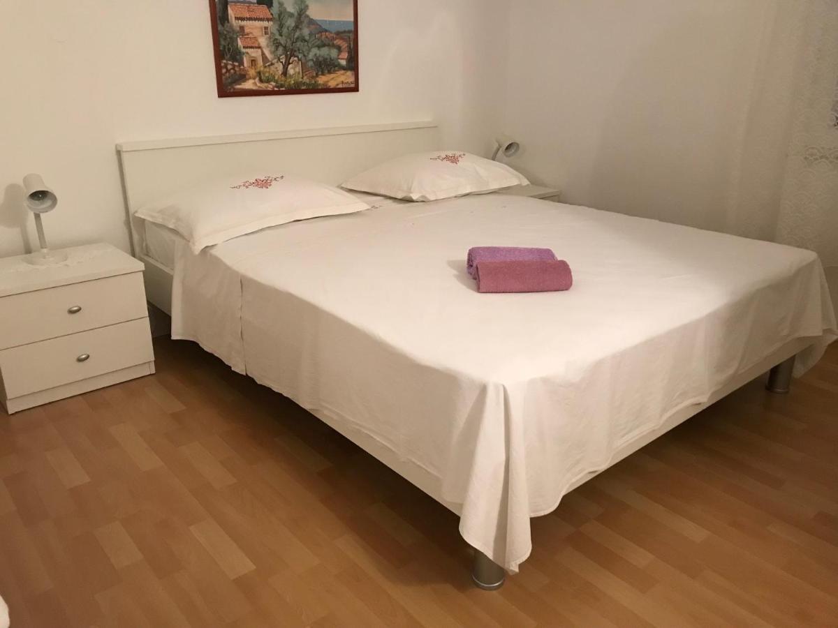 Maria apartments Vodice - Housity