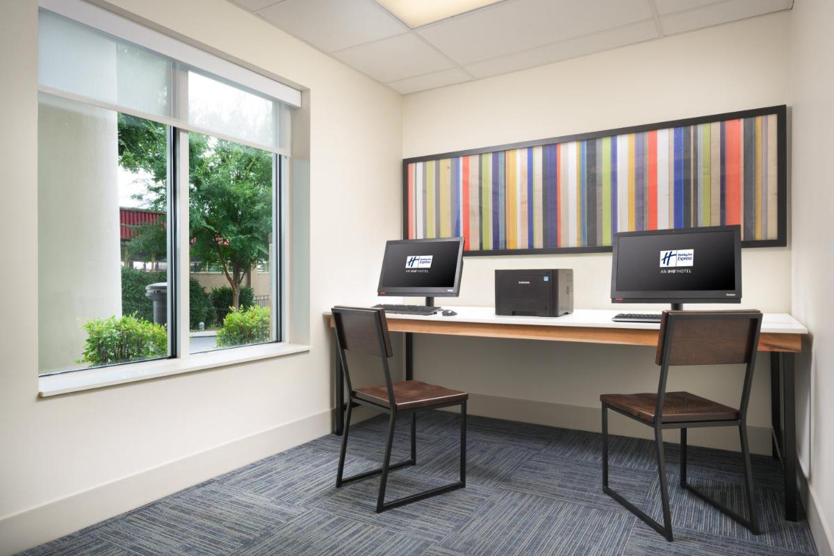 Holiday Inn Express Hotel & Suites Chattanooga Downtown, an IHG Hotel - Housity