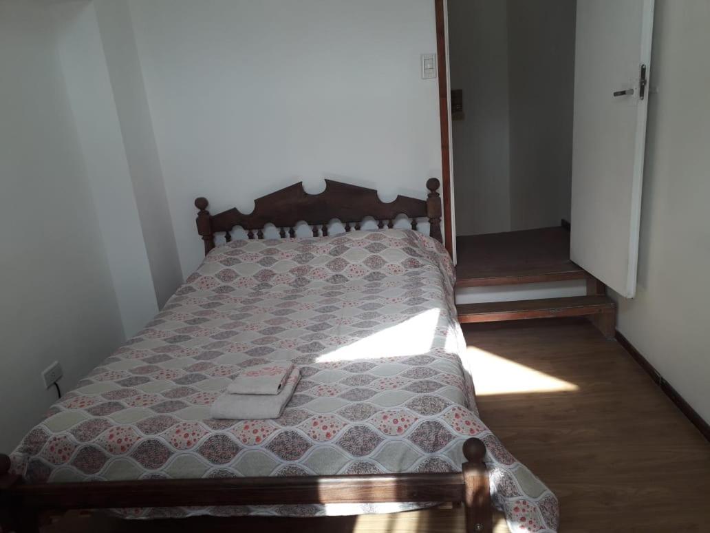 Ses Hunnica - Housity