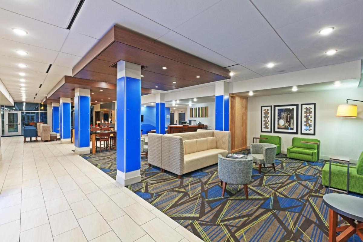 Holiday Inn Express & Suites Brenham South by IHG - Housity