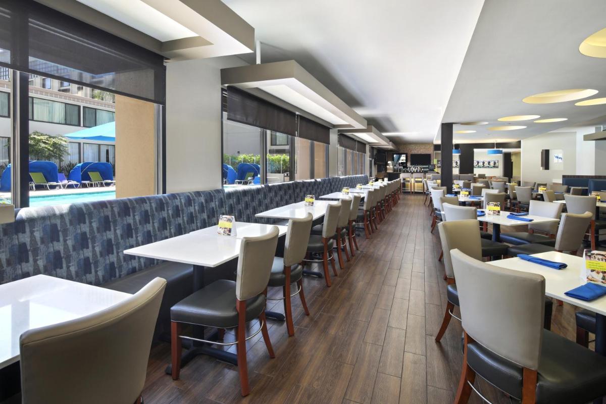 Holiday Inn Hotel & Suites Anaheim, an IHG Hotel - Housity