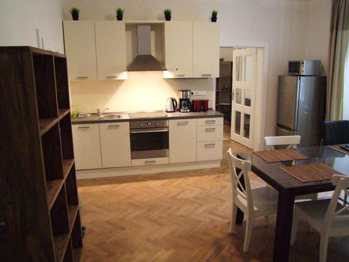 Selinor Old Town Apartments - Housity