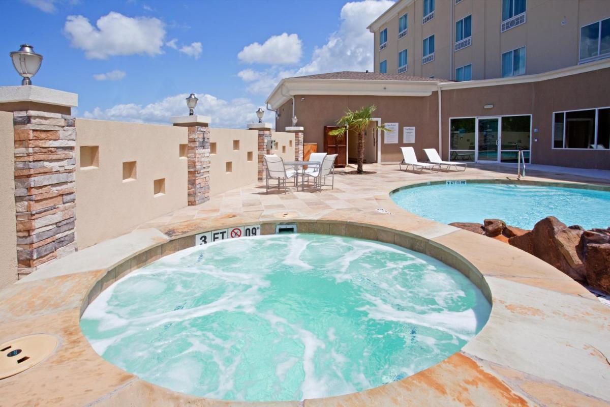 Holiday Inn Express Houston Space Center-Clear Lake, an IHG Hotel - Housity