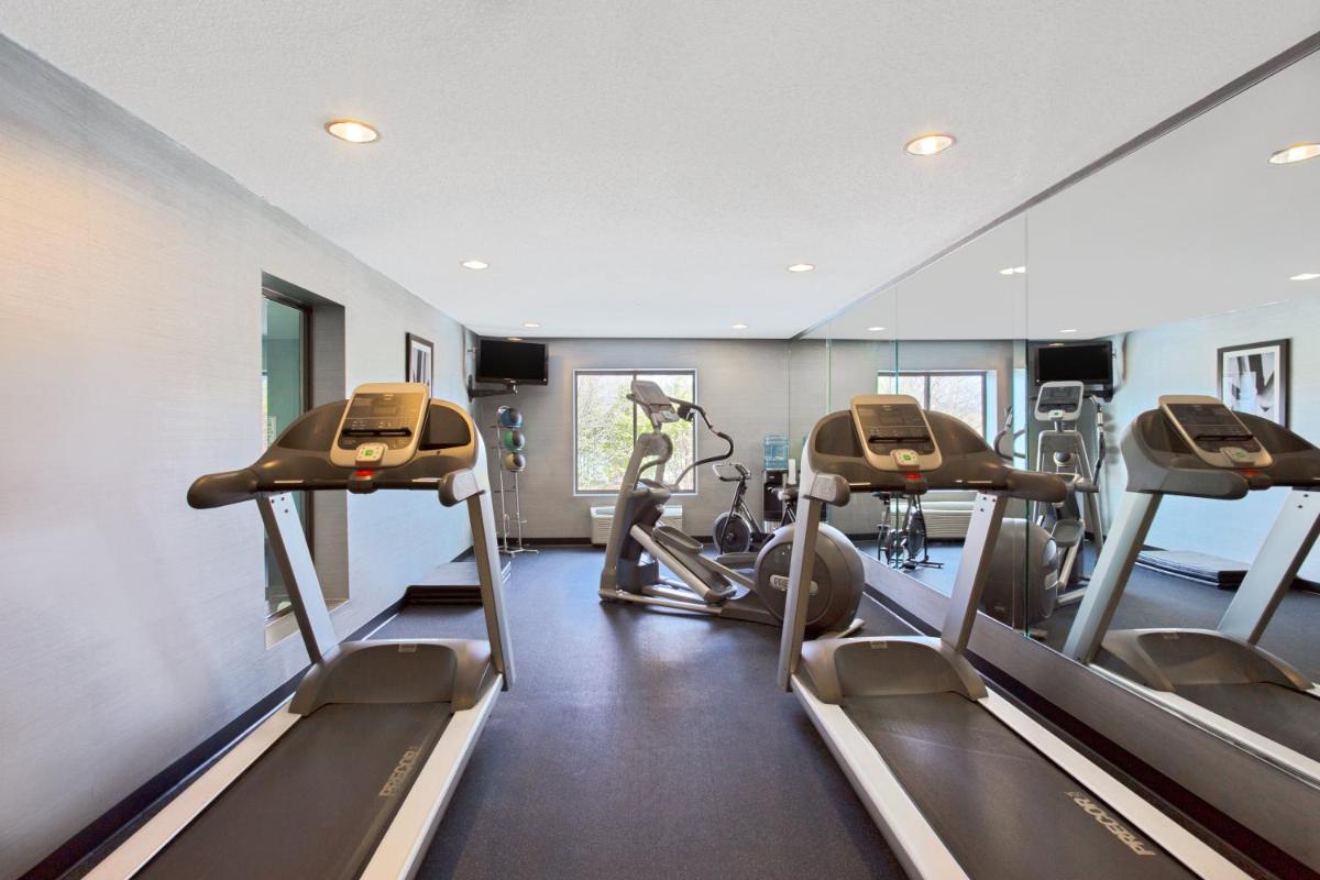 Holiday Inn Express & Suites Cooperstown by IHG - Housity