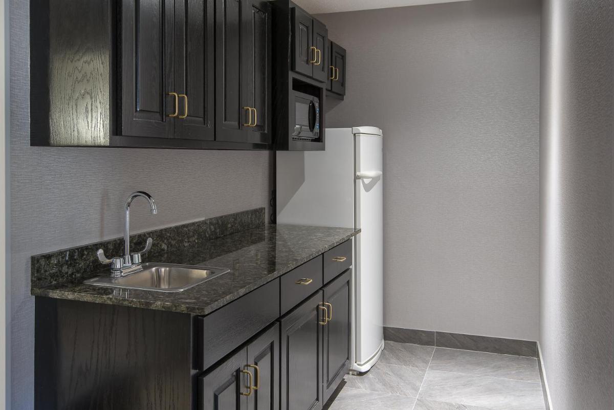 Holiday Inn Express & Suites Cooperstown by IHG - Housity