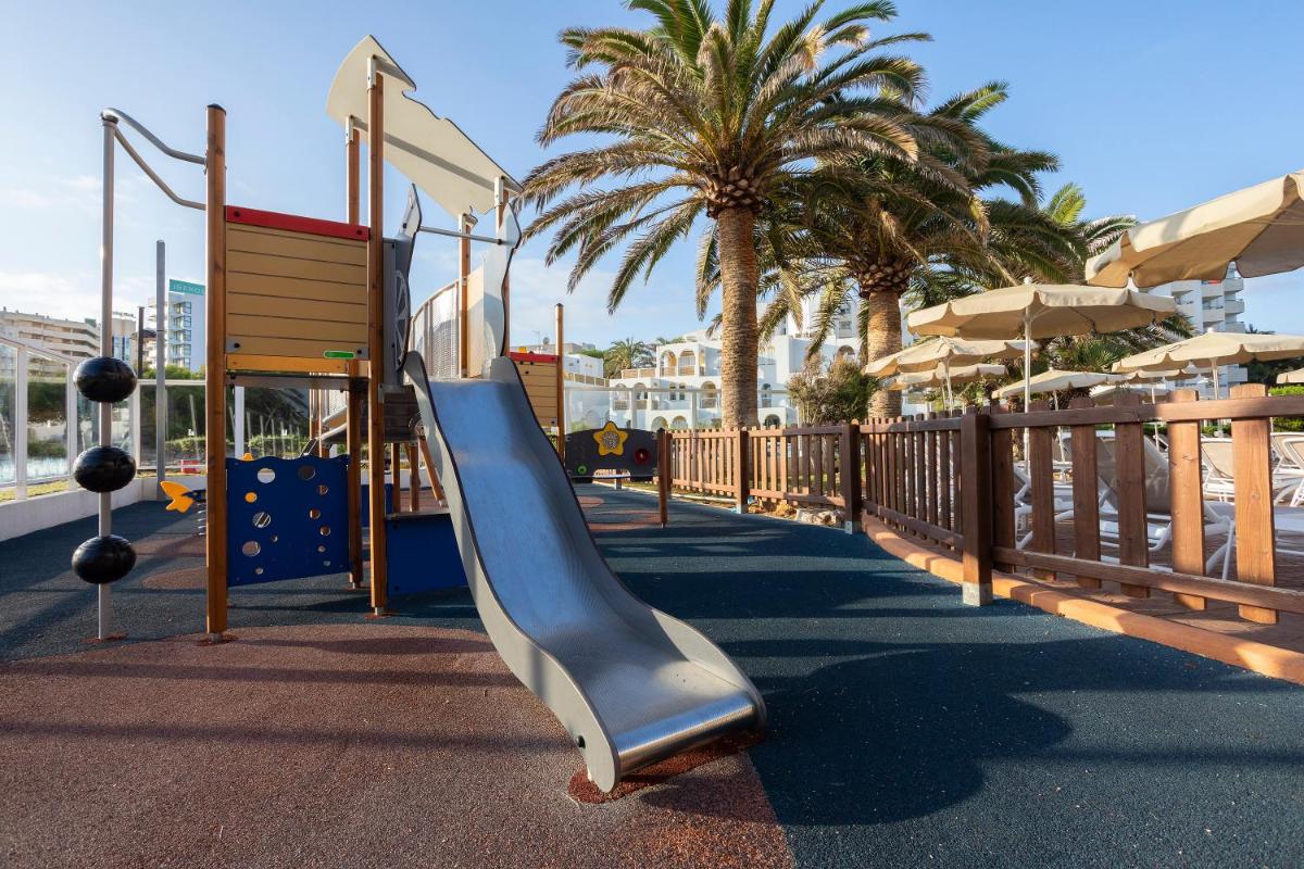 Zona de juegos infantil en Hipotels Dunas Aparthotel